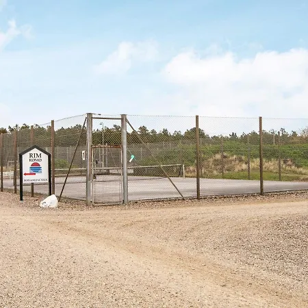 6 Person In Romo-by Traum